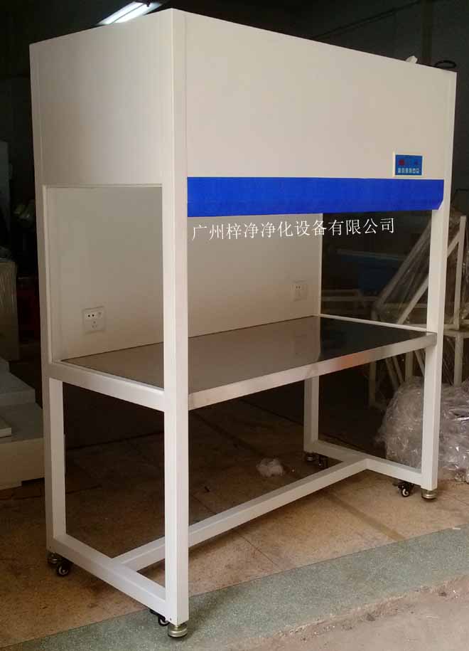 潔凈工作臺(tái),是一種提供局部無(wú)塵、無(wú)菌工作環(huán)境的空氣凈化設(shè)備。
