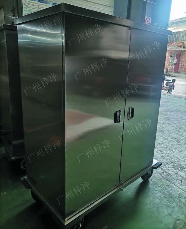 一次性物品電動(dòng)轉(zhuǎn)運(yùn)車采用304拉絲不銹鋼板面板厚度：≥1.2mm,表面作拉絲亞光處理。